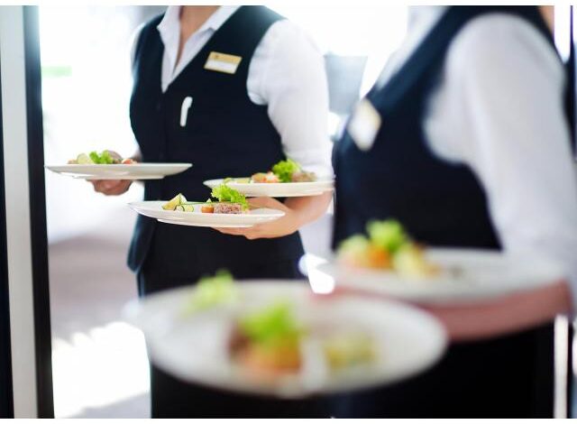 Vagas para serventes de mesa