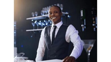 Vaga para barman 12.ª classe