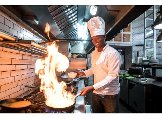 Vaga para cozinheiro 10.ª classe