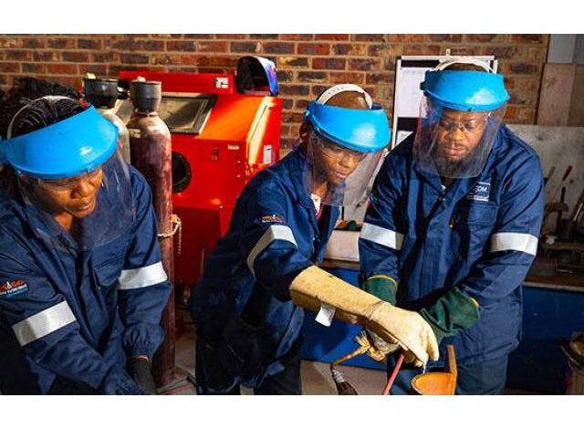 A sasol esta a recrutar, mais de (30) vagas de