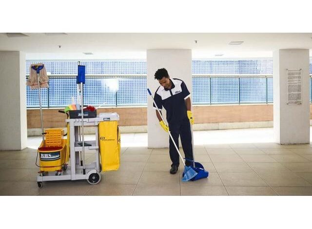 Estamos a recrutar auxiliares de limpezas com 10* classe